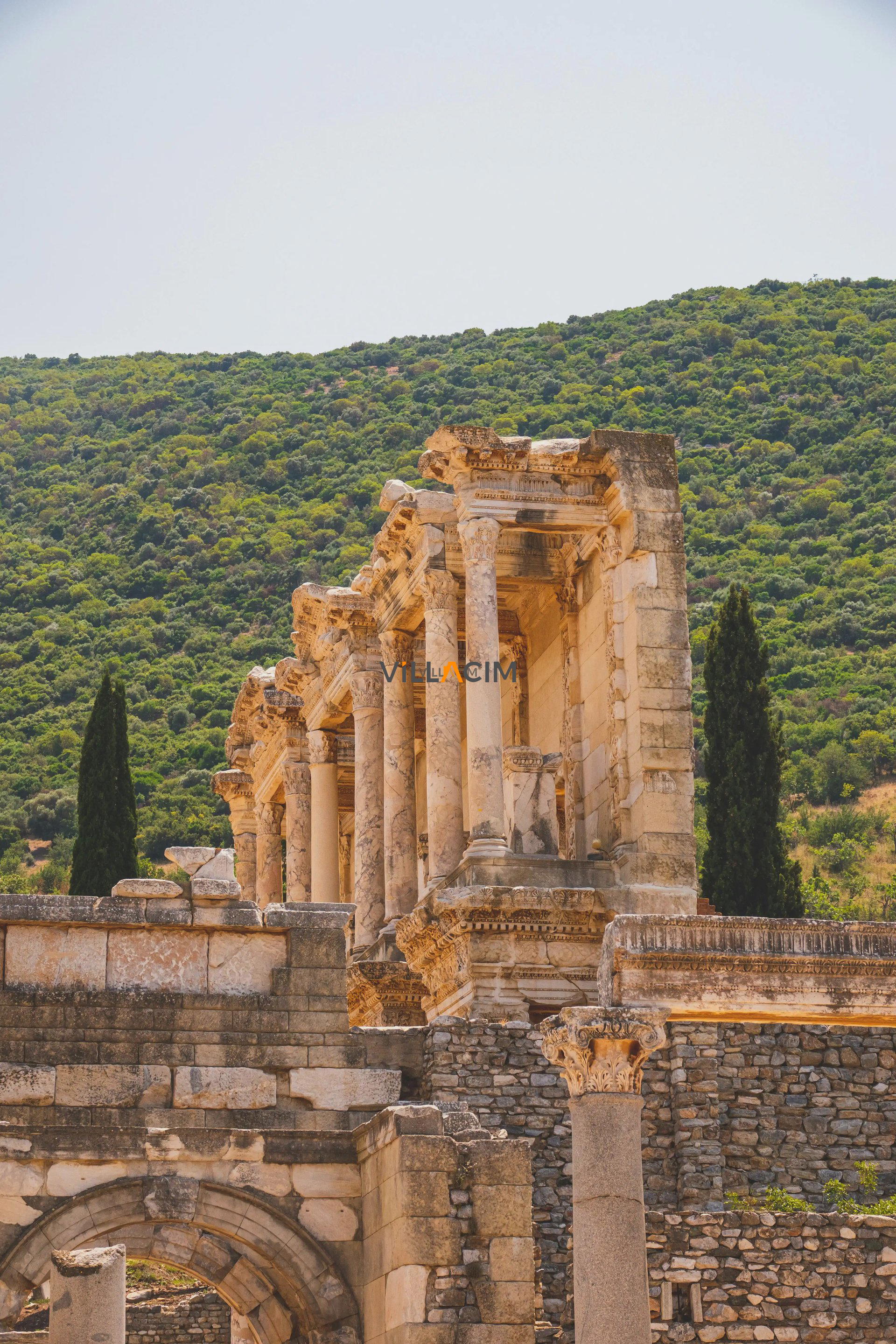 Sagalassos mu Efes mi? Türkiye'nin İki Dev Antik Kenti Karşılaştırması