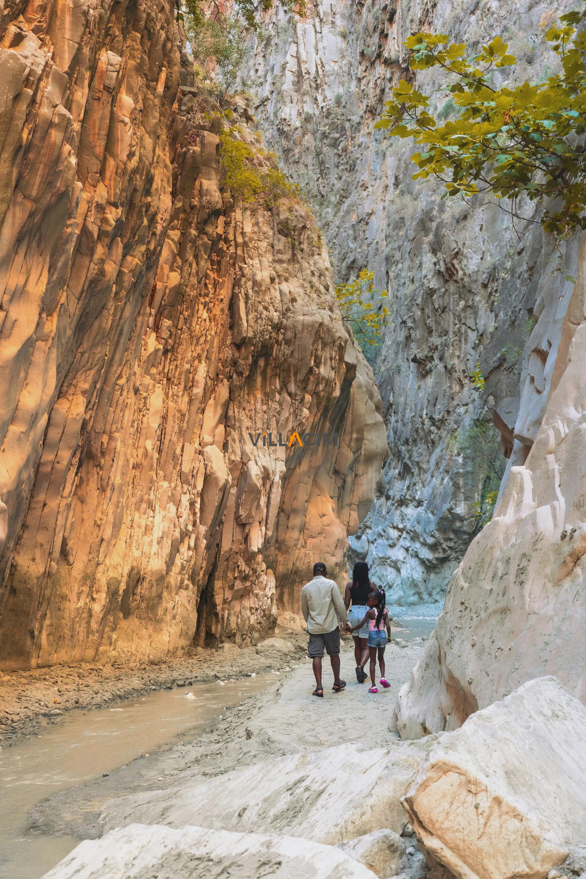 Saklıkent Kanyon En İyi Zaman: Nisan'dan Ekim'e Mevsim Rehberi