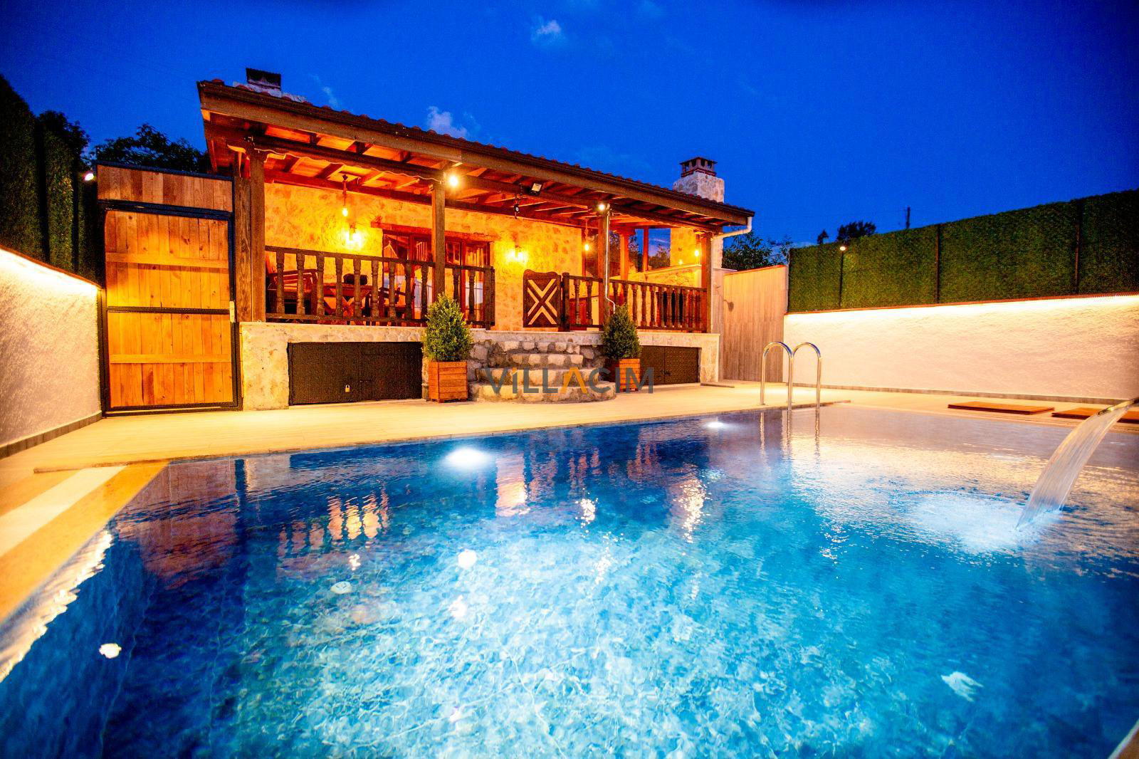 Villa Troya