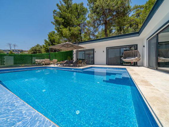 Villa Sarnis