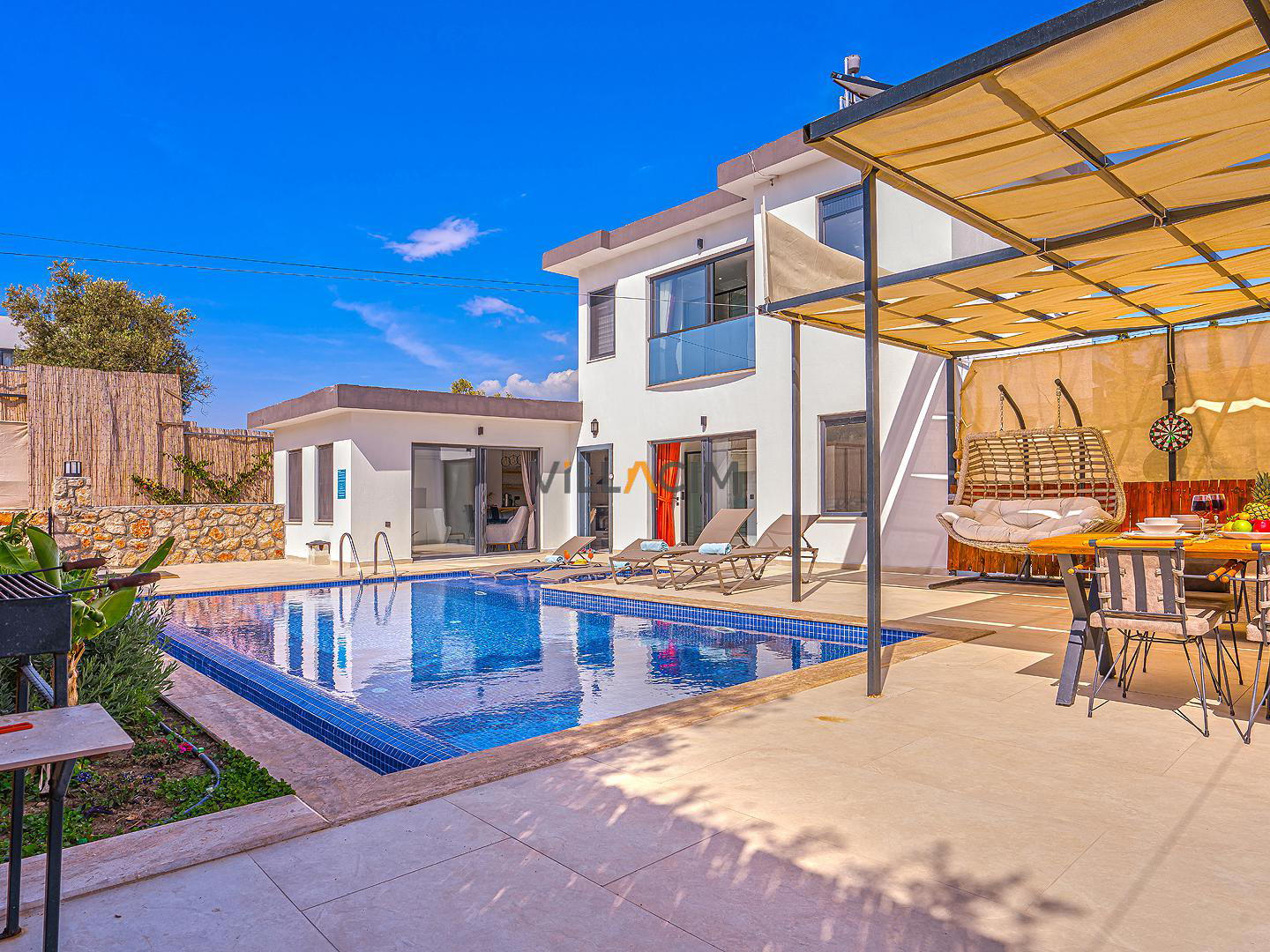 Villa Vinstone