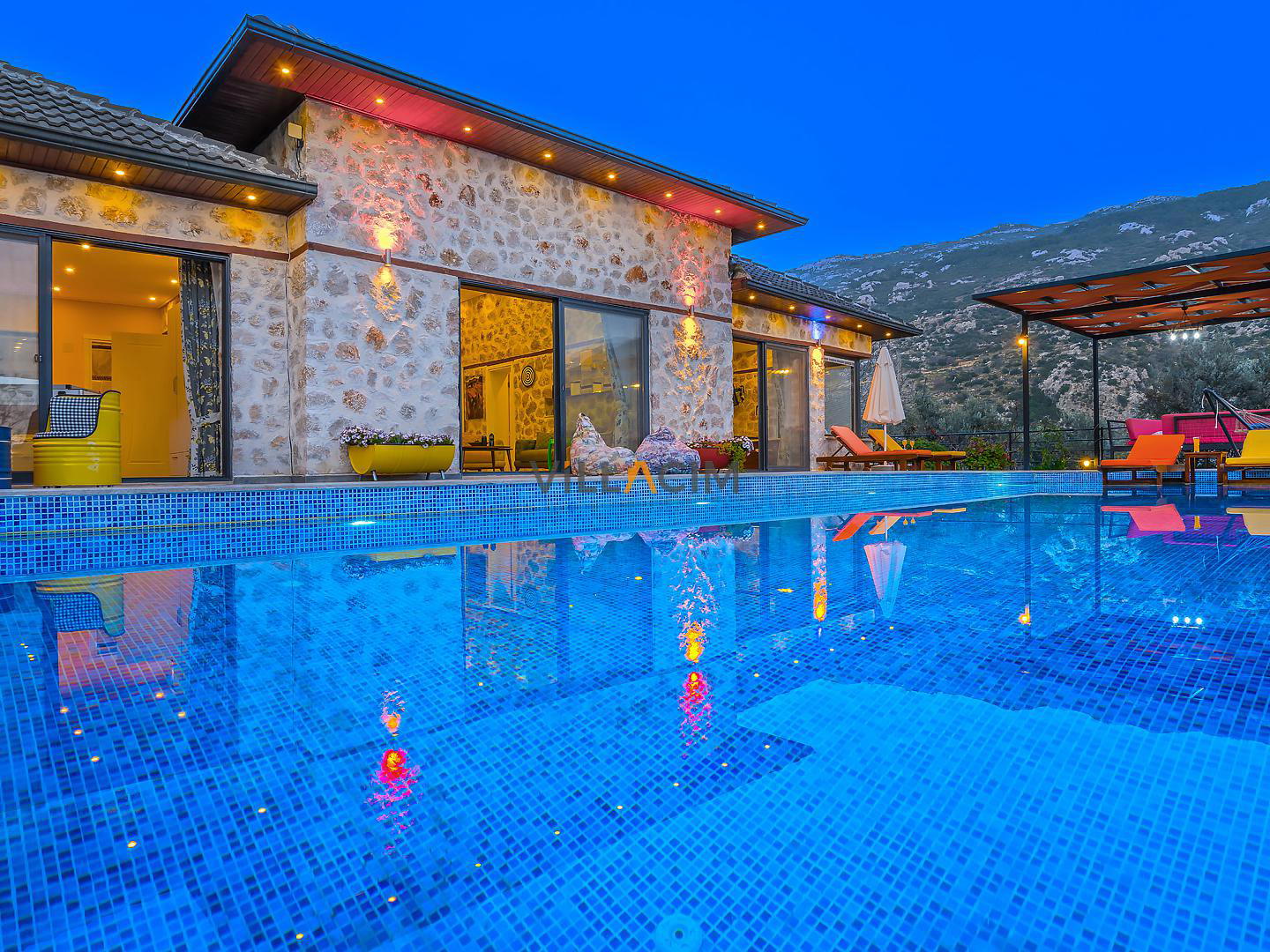 Villa İzlem