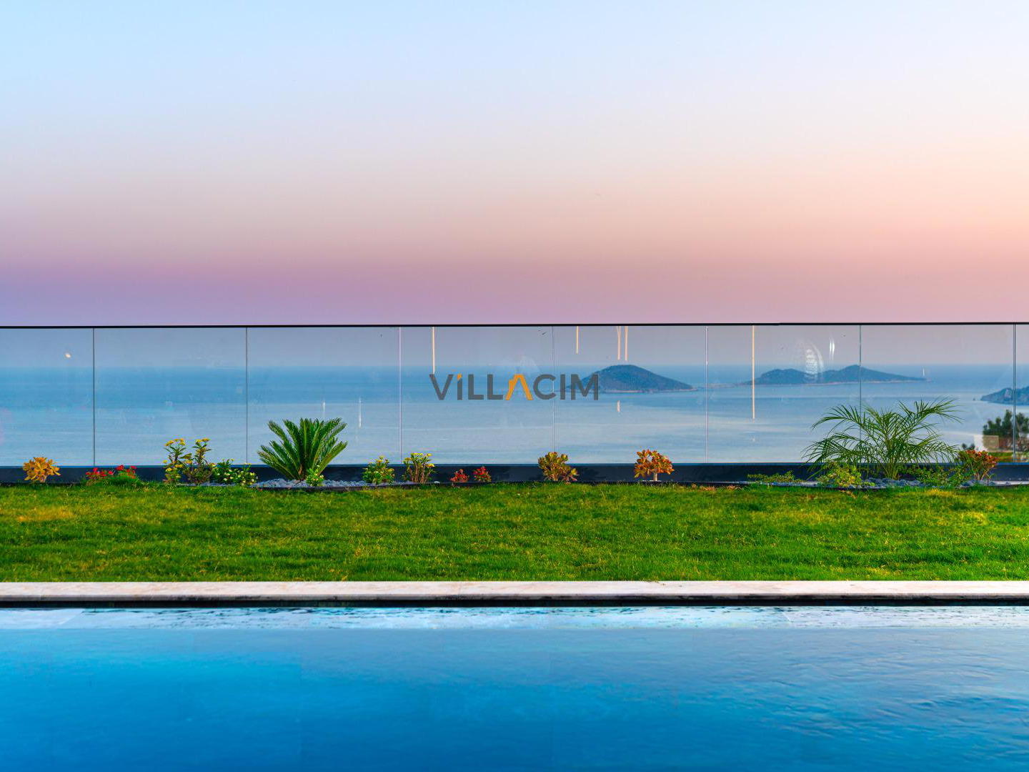 Villa Aura A