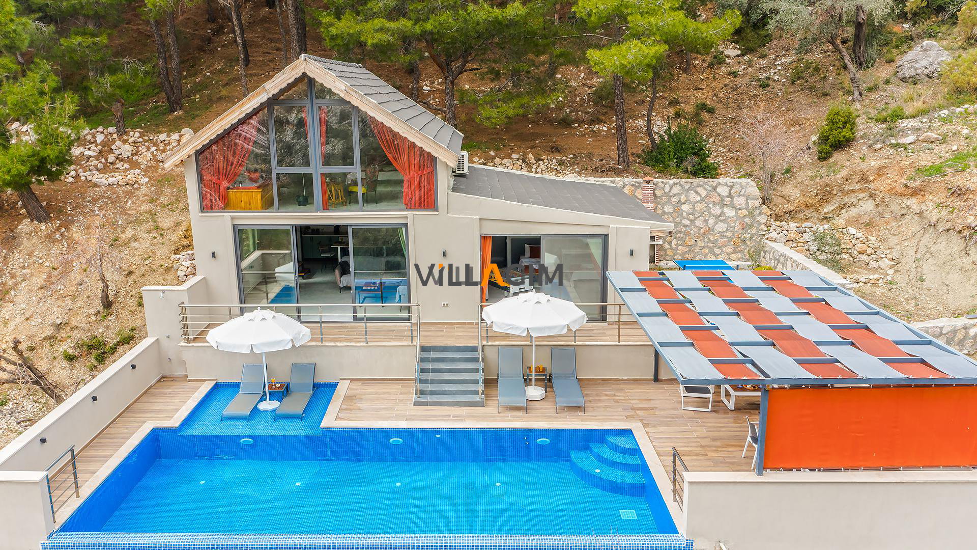 Villa Roof