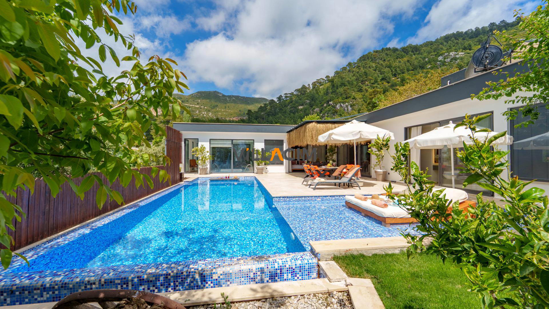 Villa Aqua Luxury