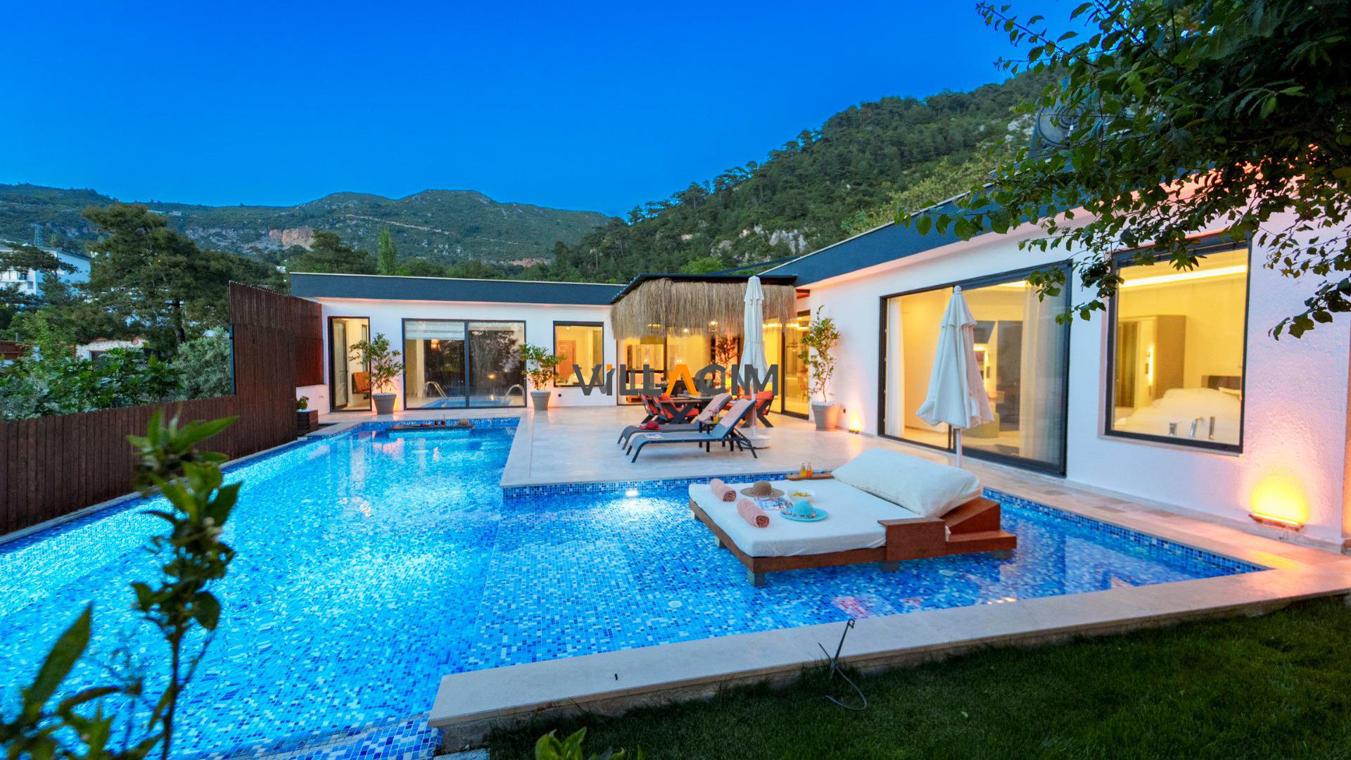 Villa Aqua Luxury