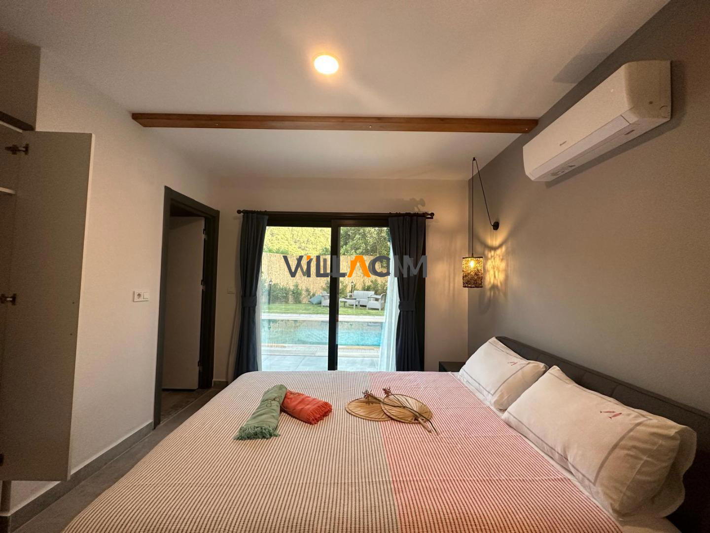 Villa Timbered Duo