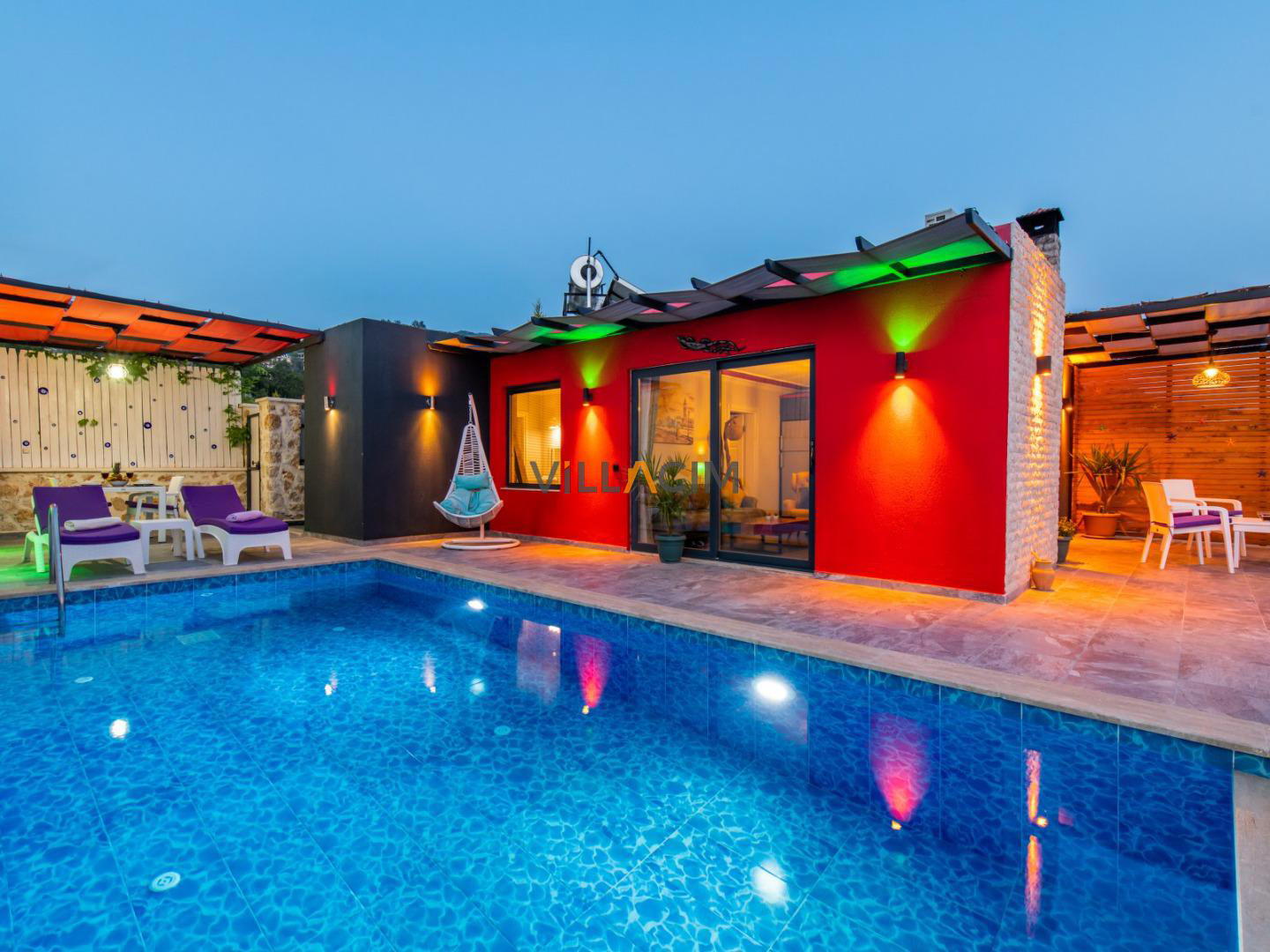 Villa Gece