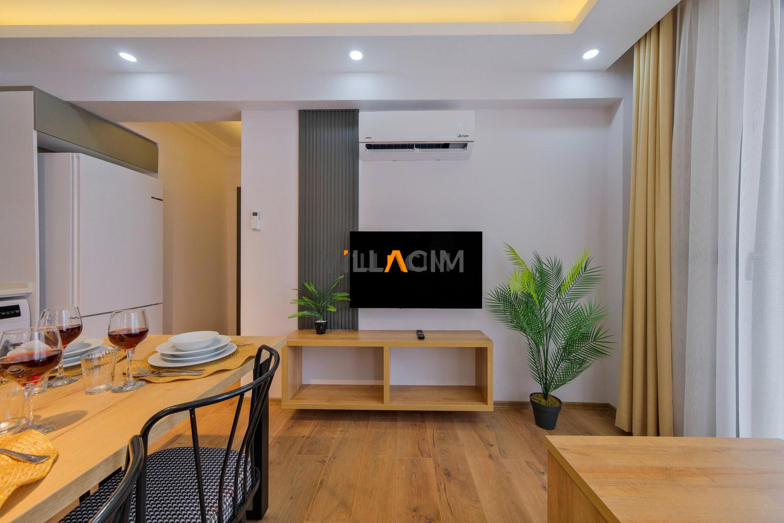 Light Suite Apart 1