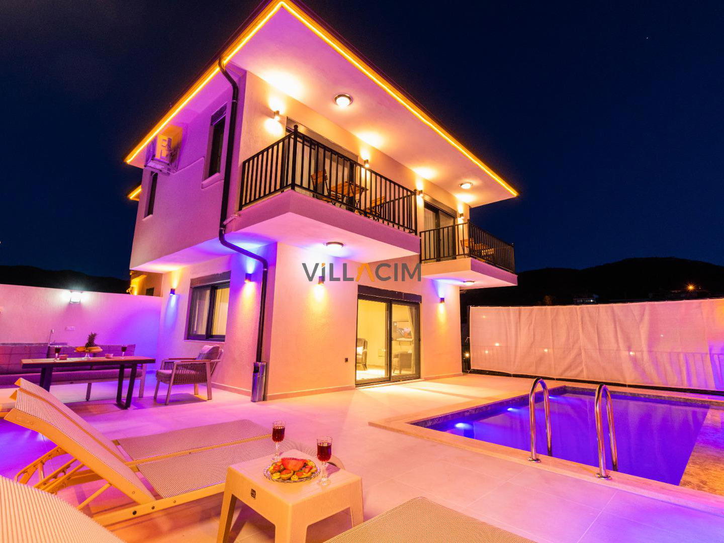 Villa Rosso Bianco