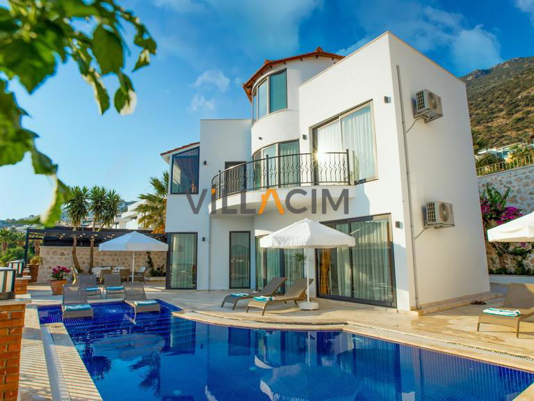 Villa Quinn Star