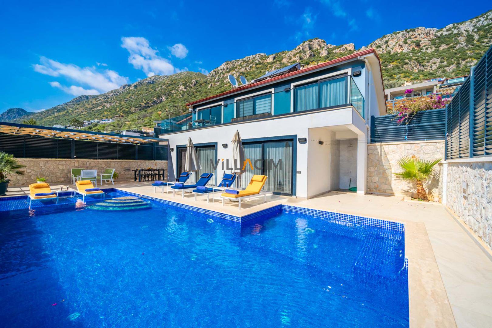 Villa Thera Seis
