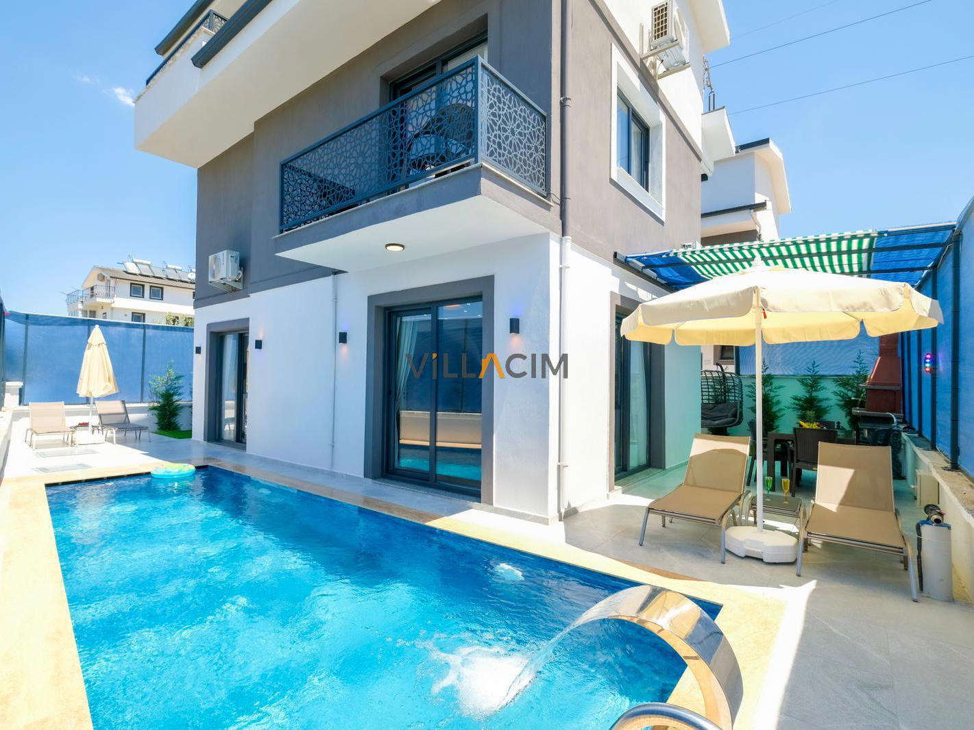 Villa Megira
