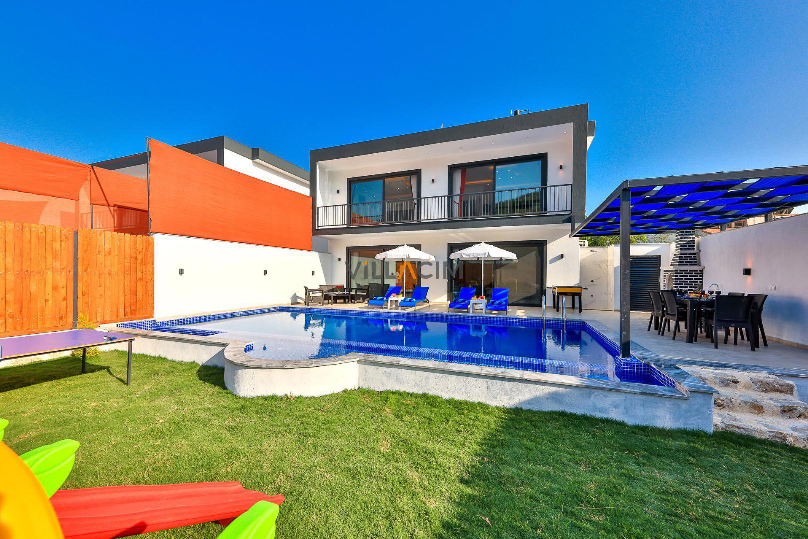 Villa White Castle