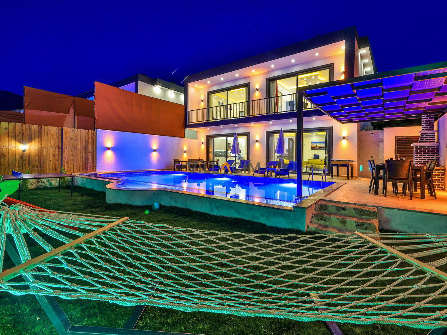 Villa White Castle