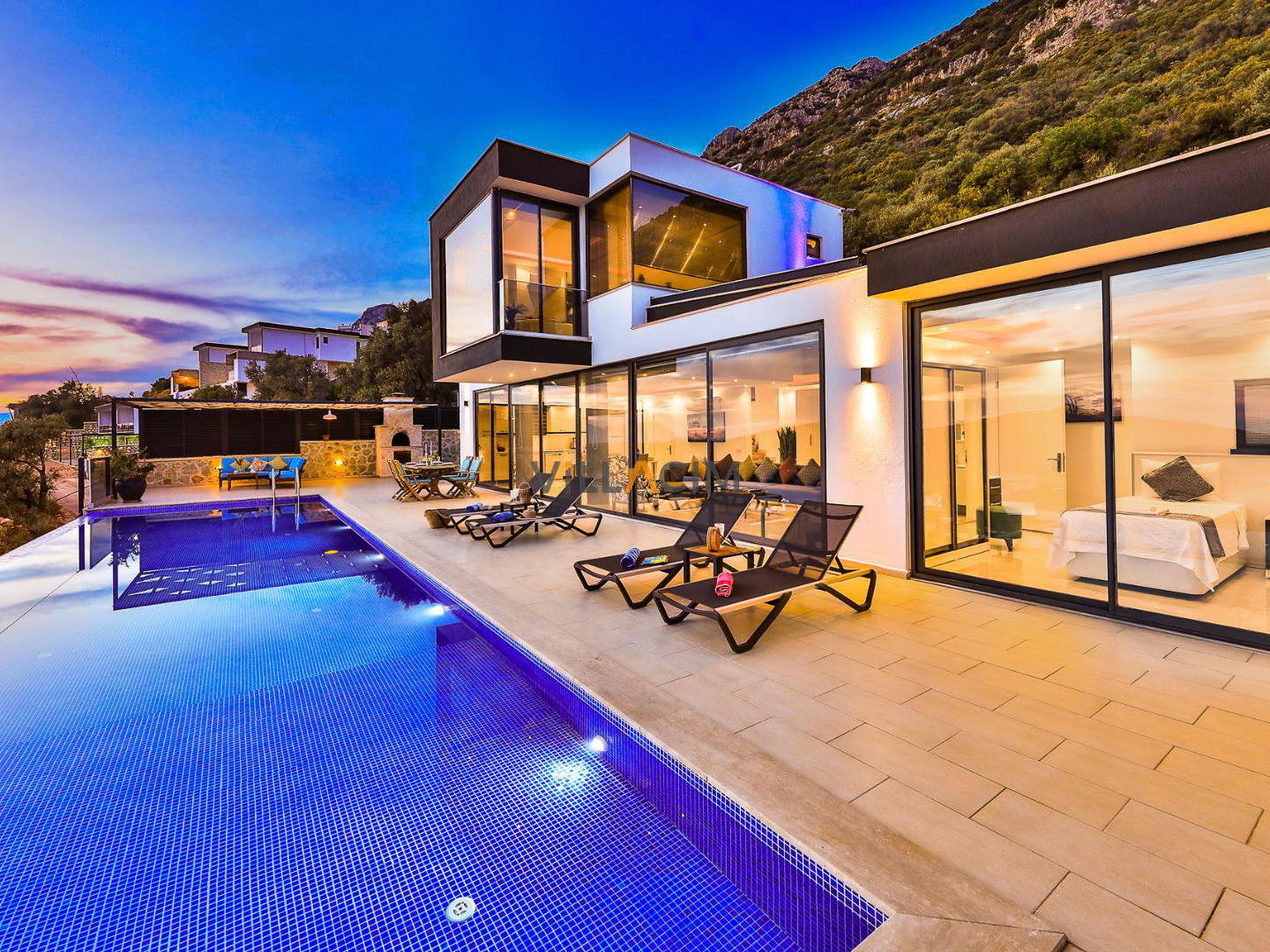 Villa Galaksi