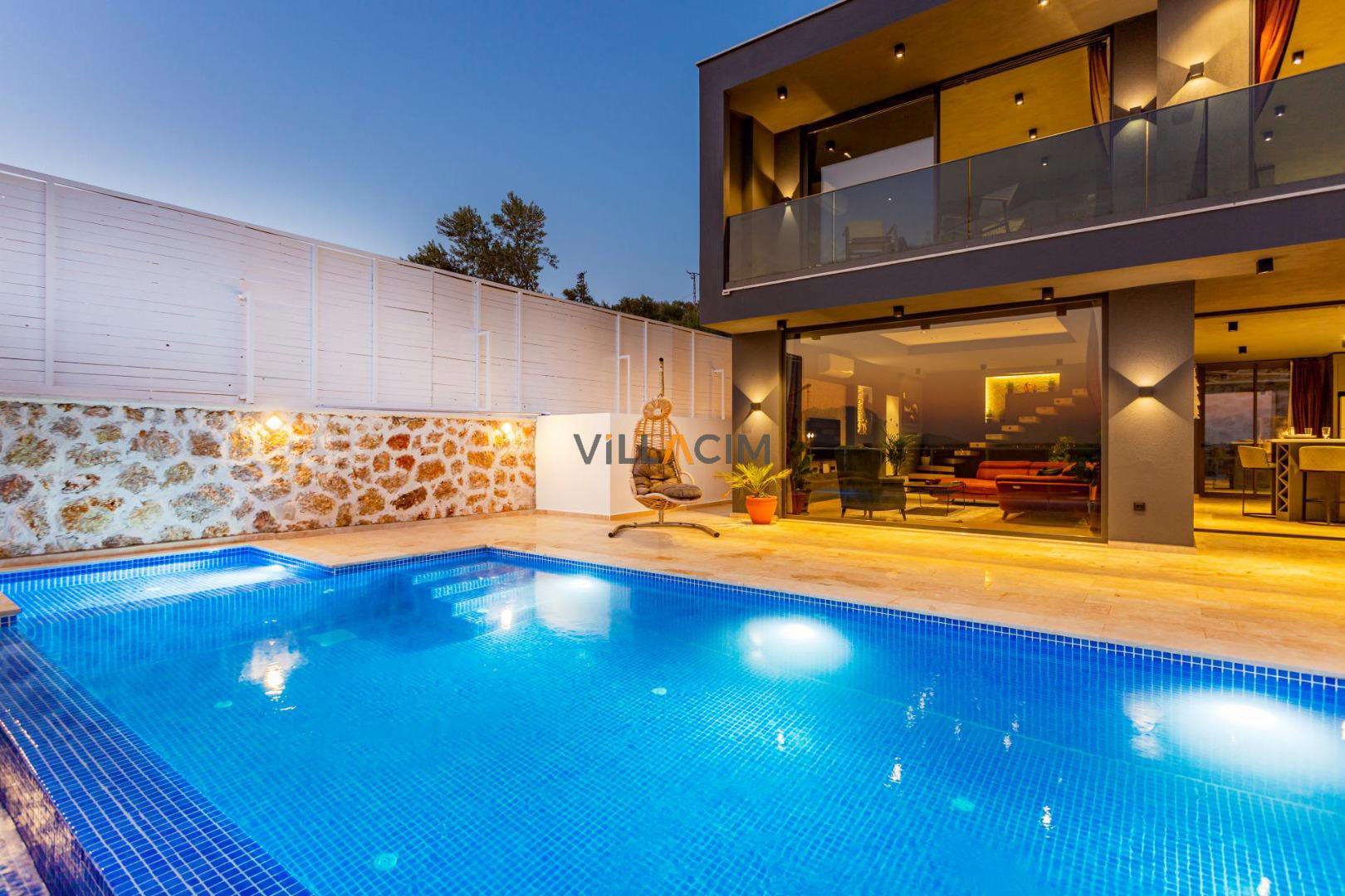 Villa Bloom Black