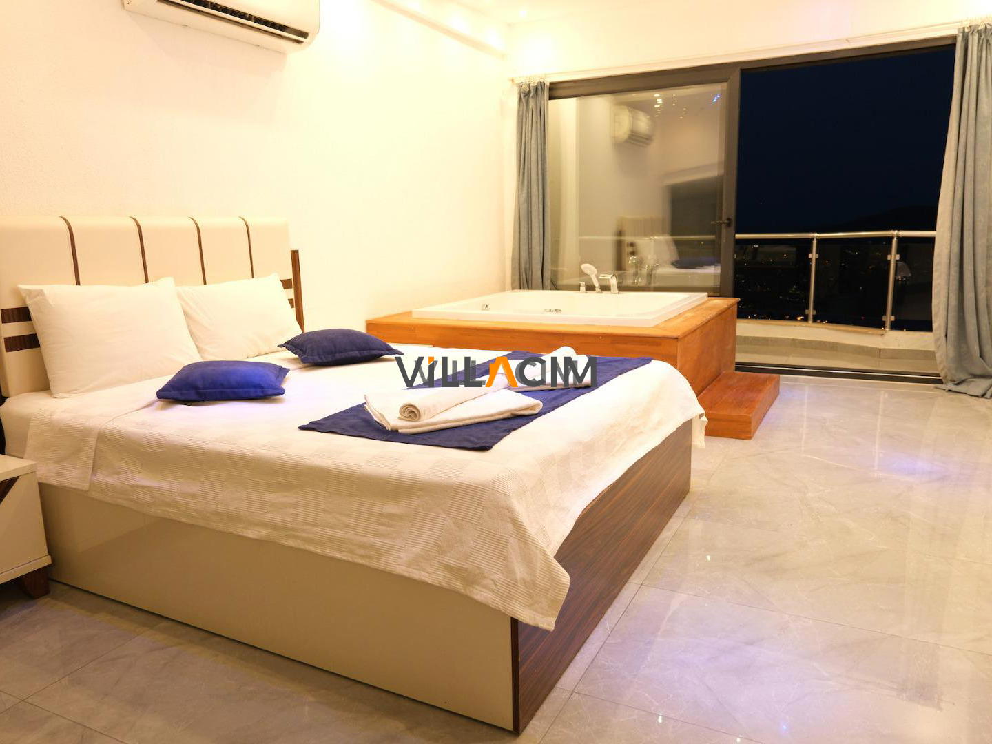 Suit Villy
