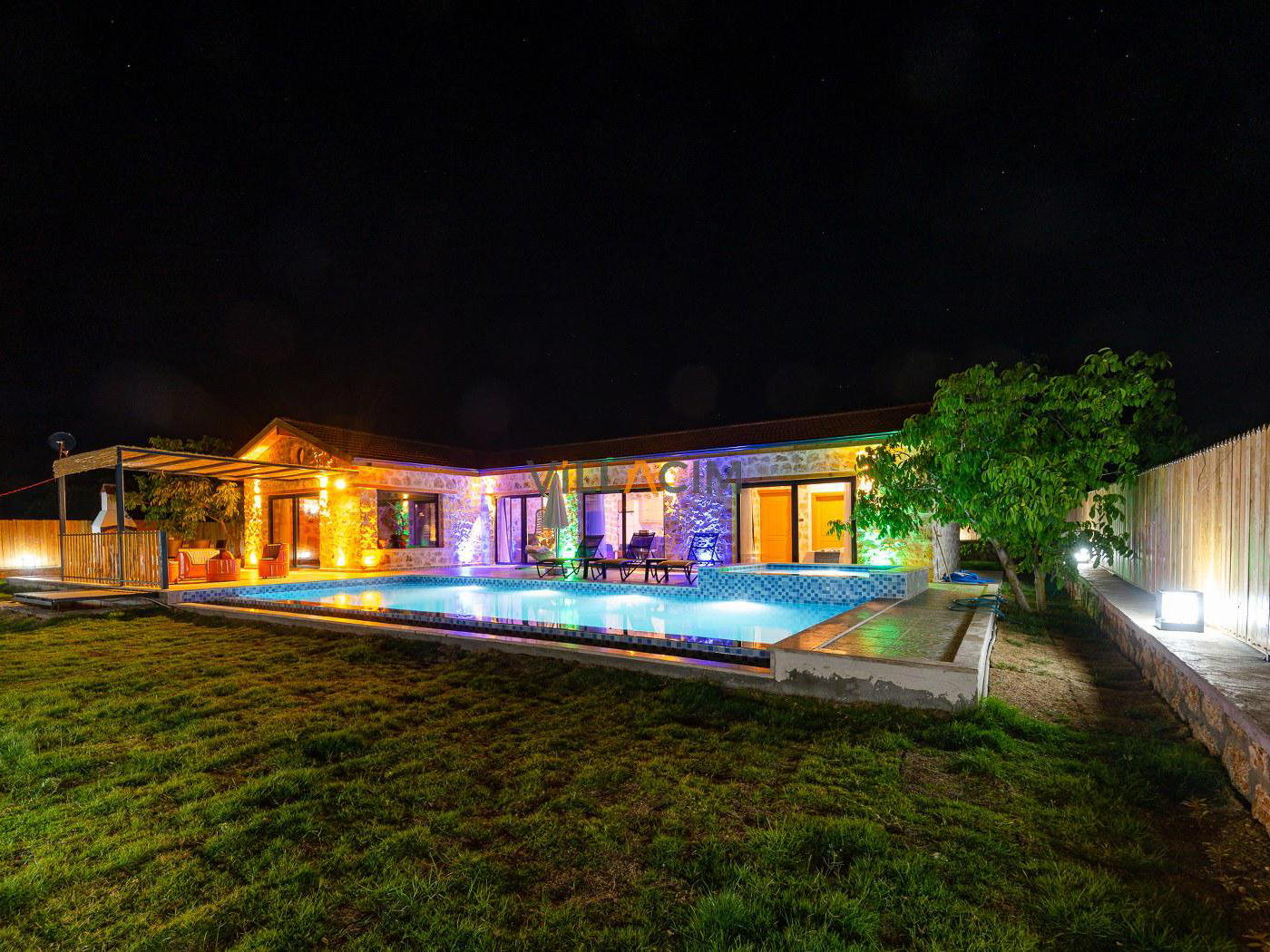 Villa Ceviz