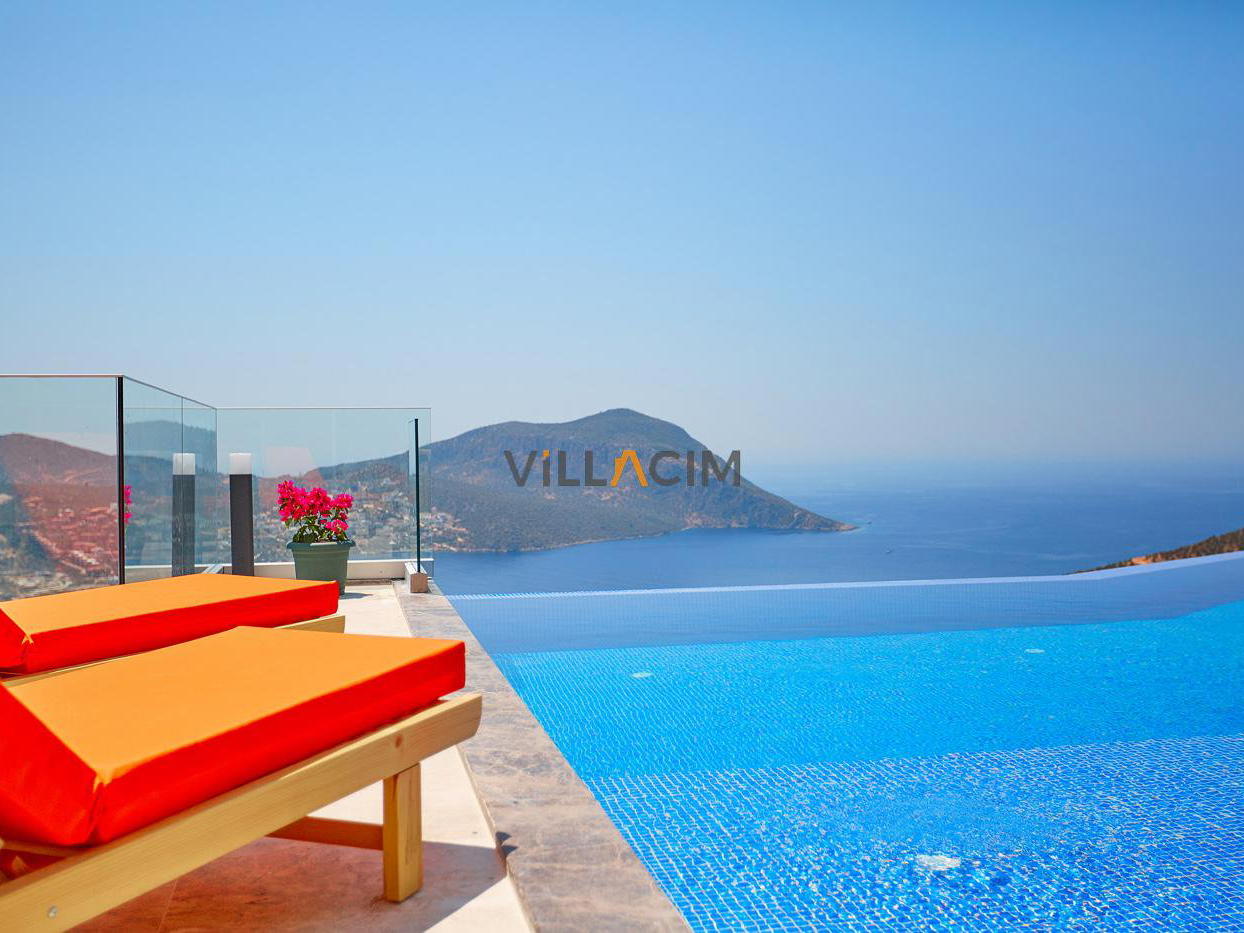Villa Unlimited 1
