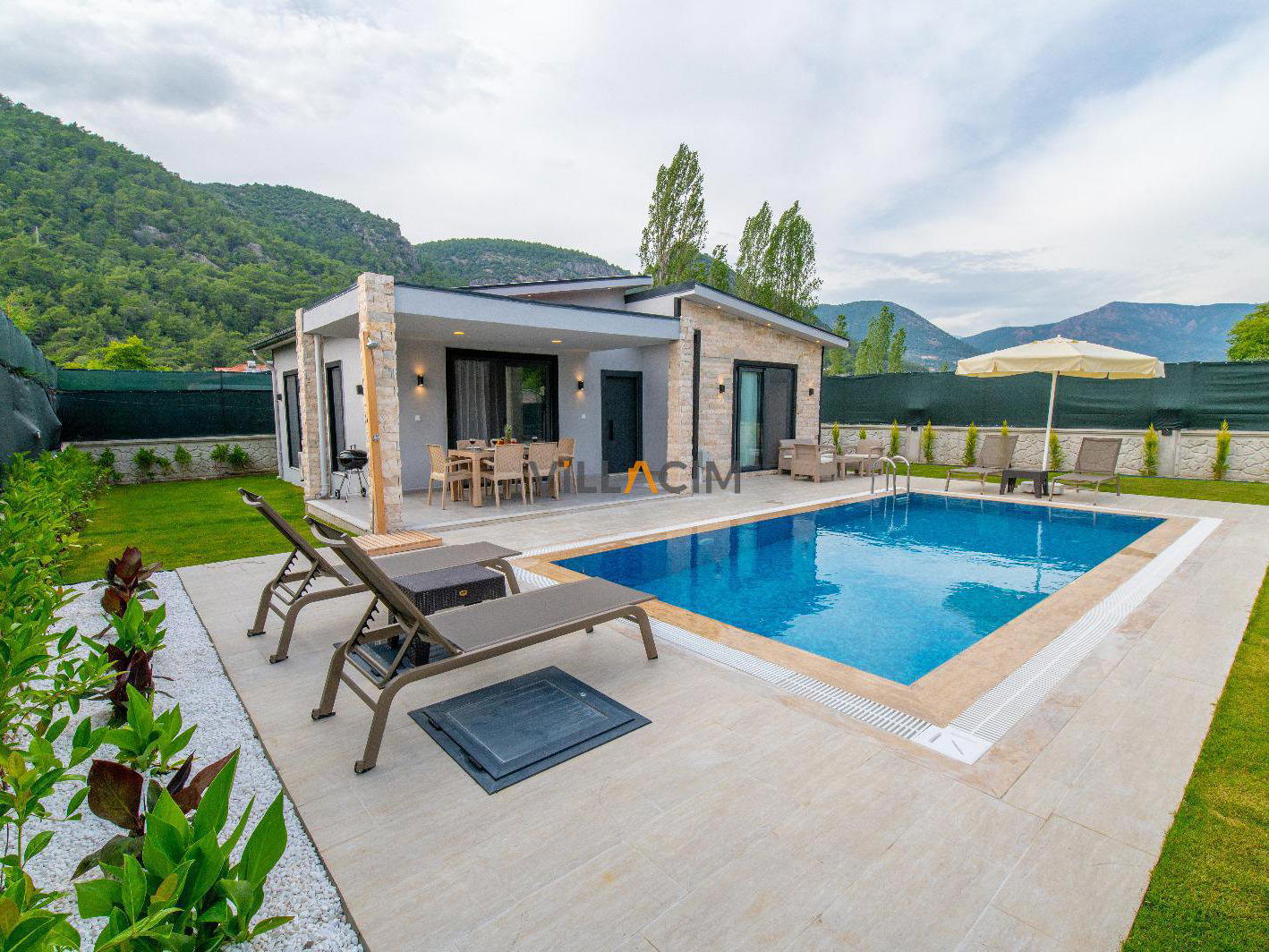 Villa Eliz İnlice