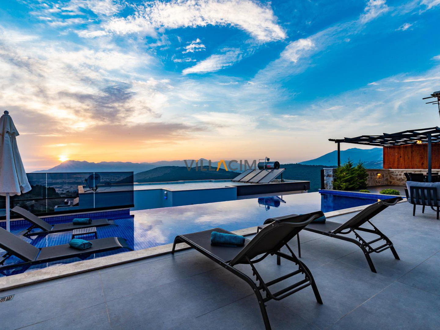 Villa Fly 1