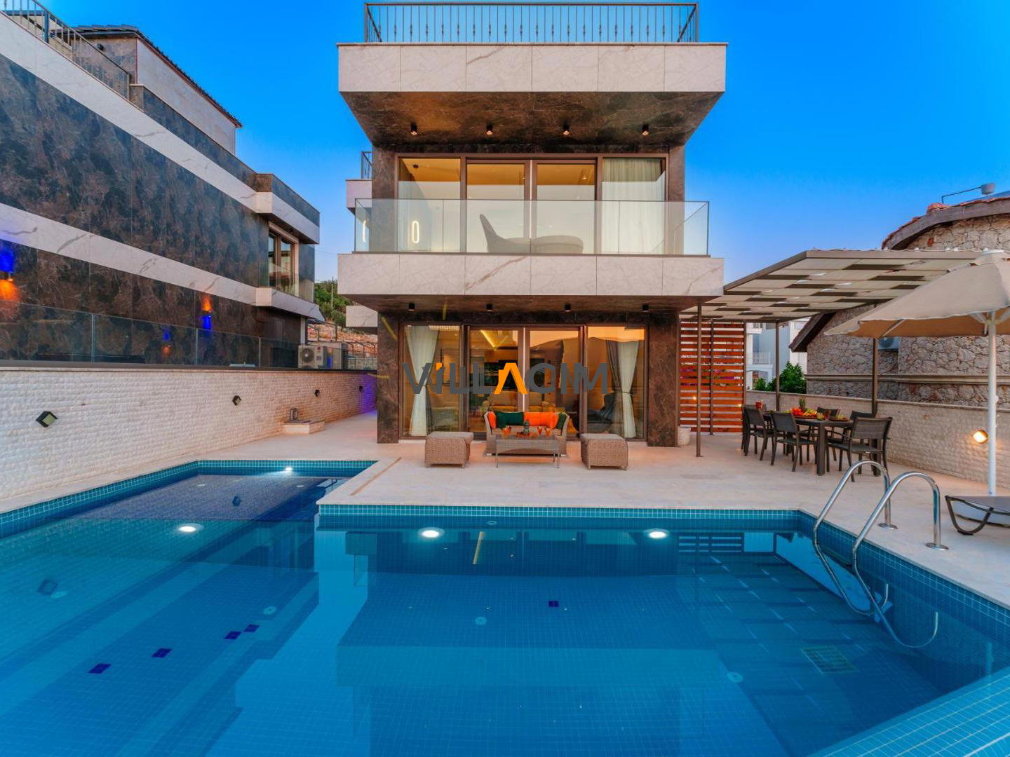 Villa Pointer 2