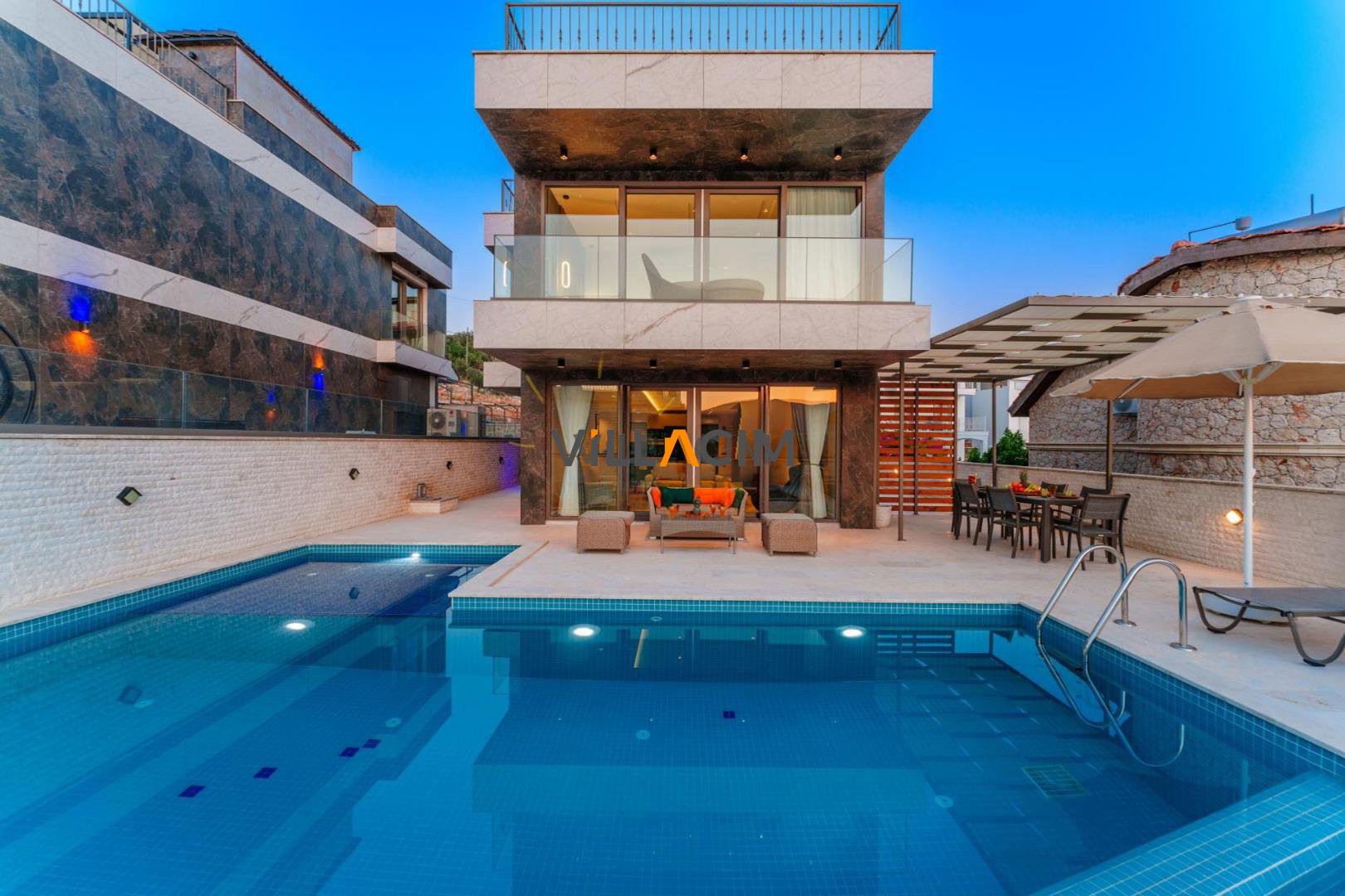 Villa Pointer 2