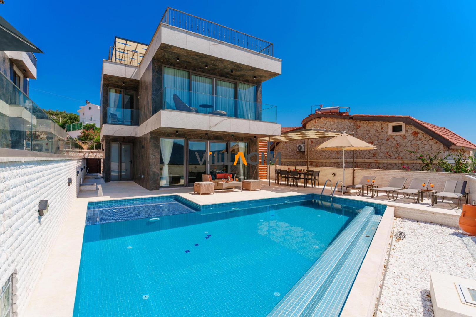 Villa Pointer 2