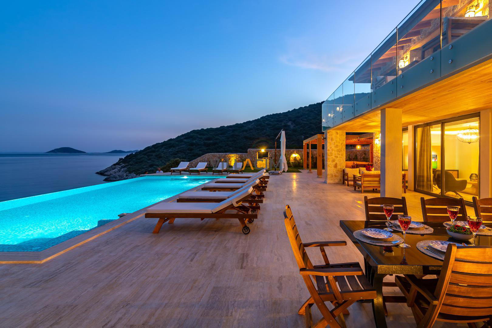 Villa Water Premium