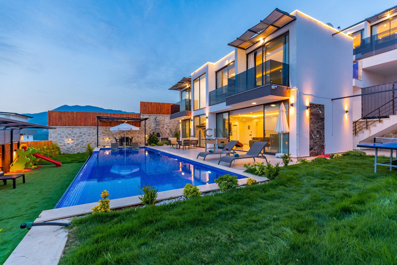 Villa Fly 2