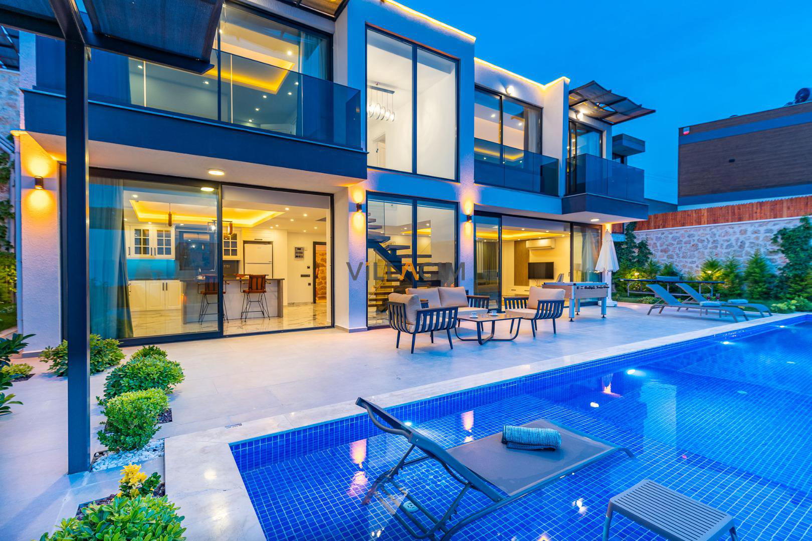 Villa Fly 2
