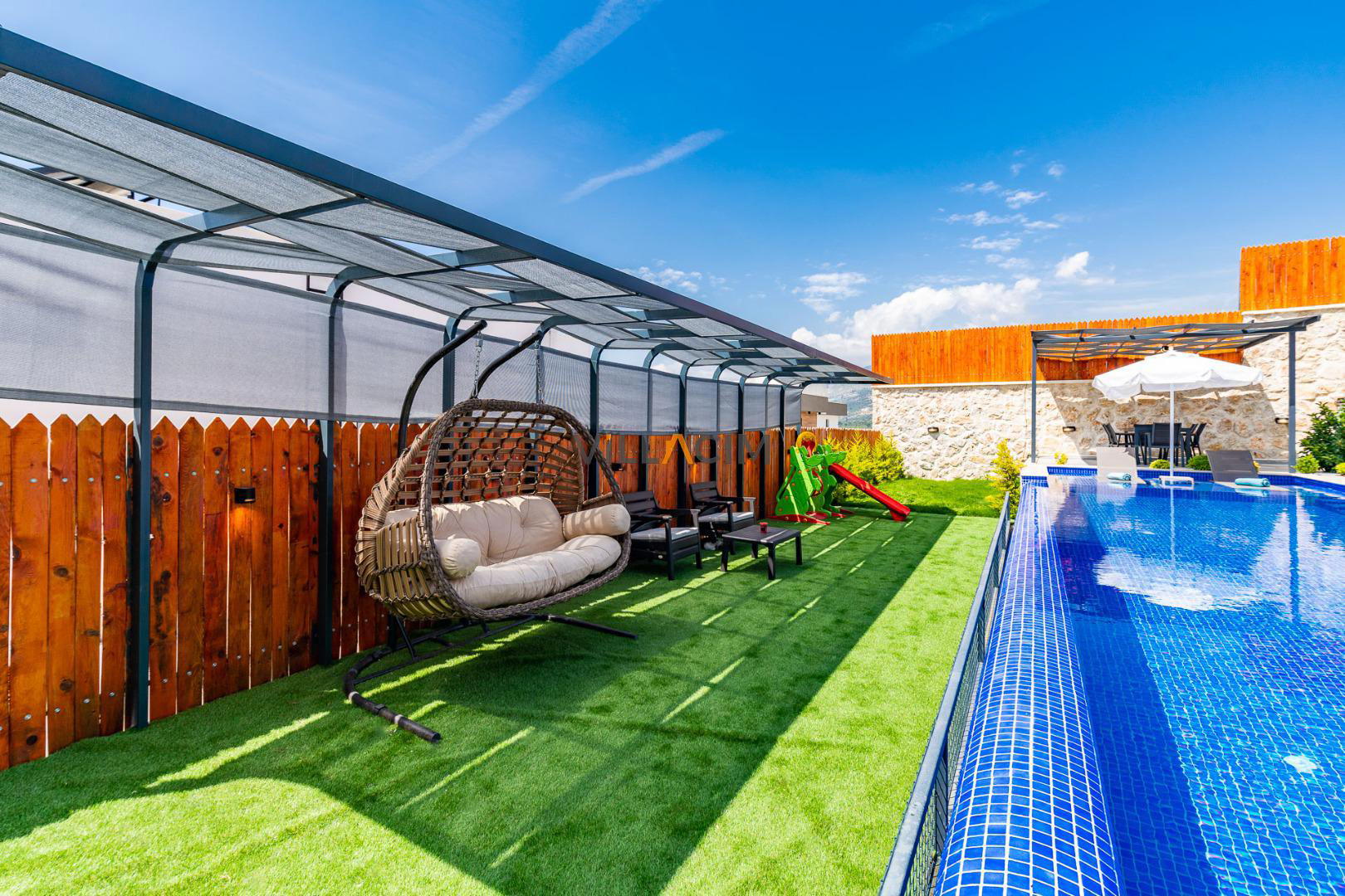 Villa Fly 2
