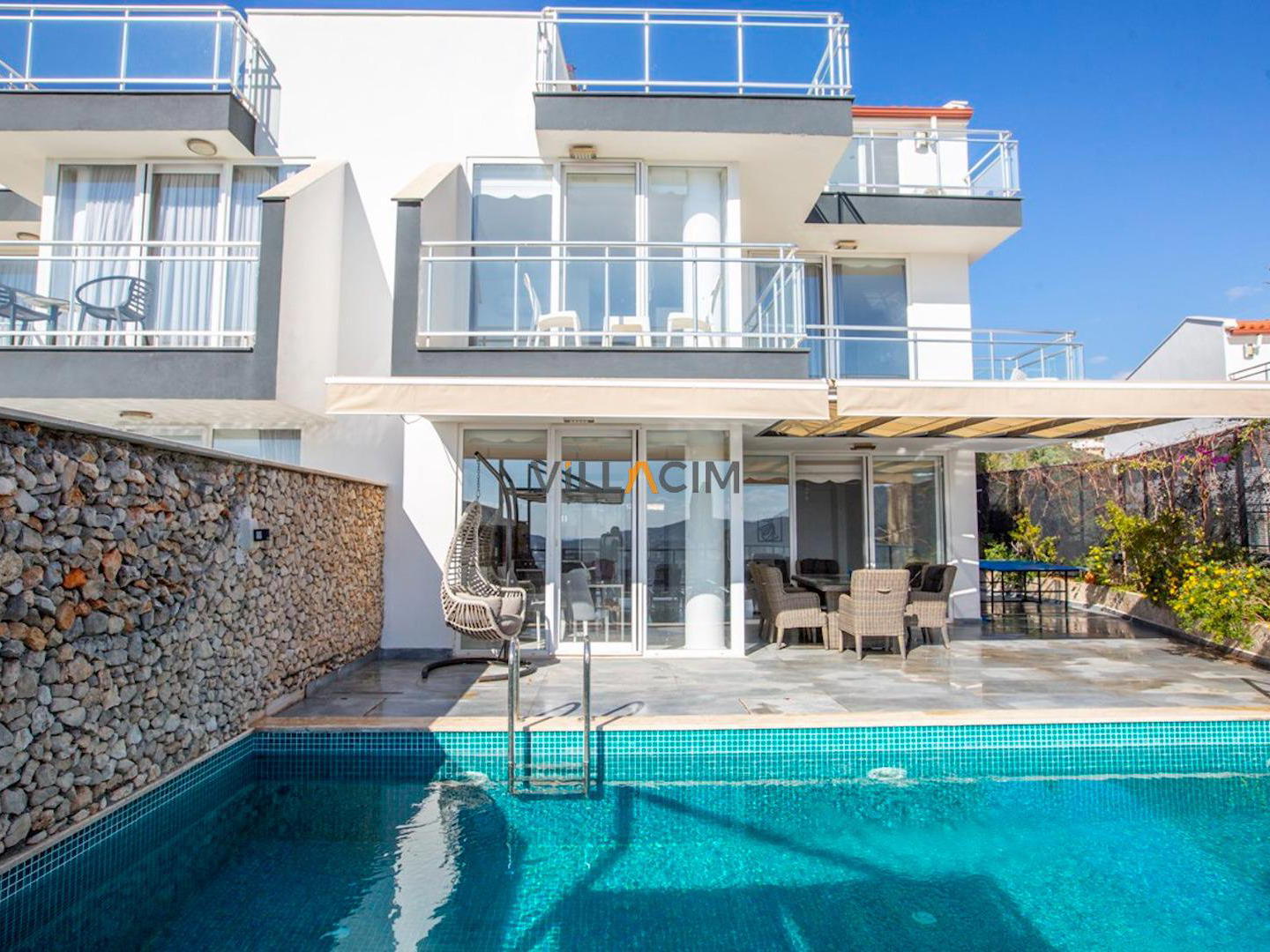 Villa Roannes 1