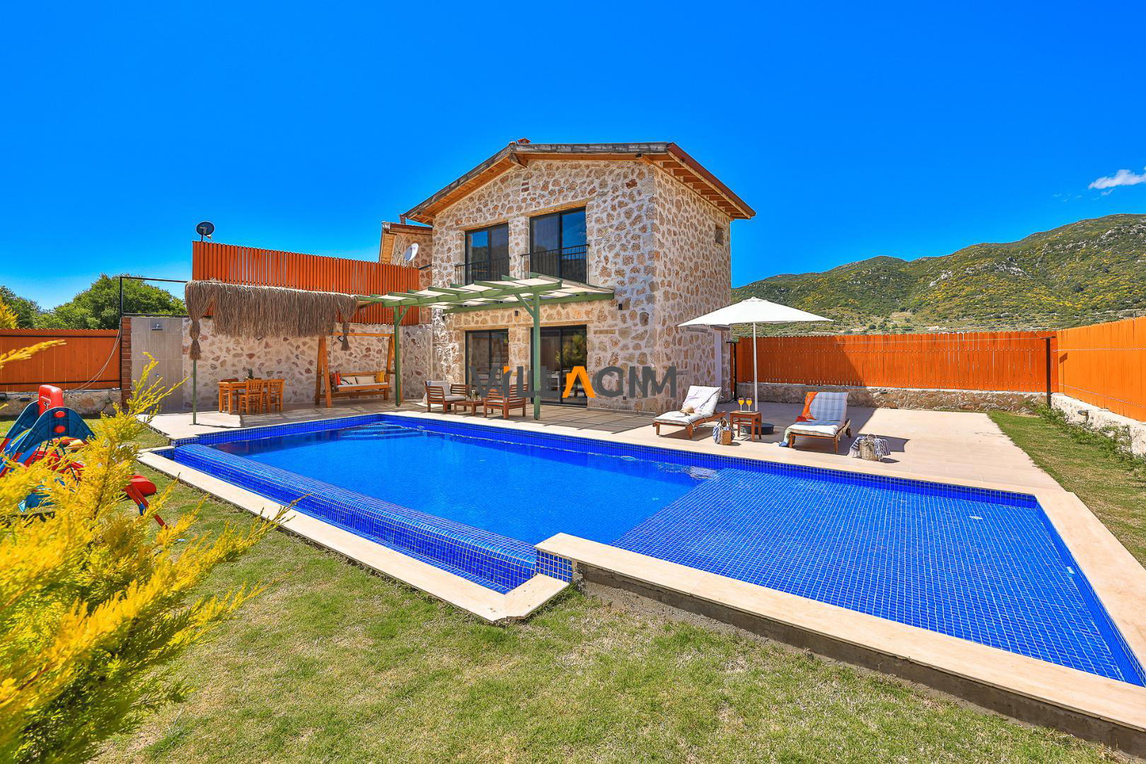 Villa Bonus 1