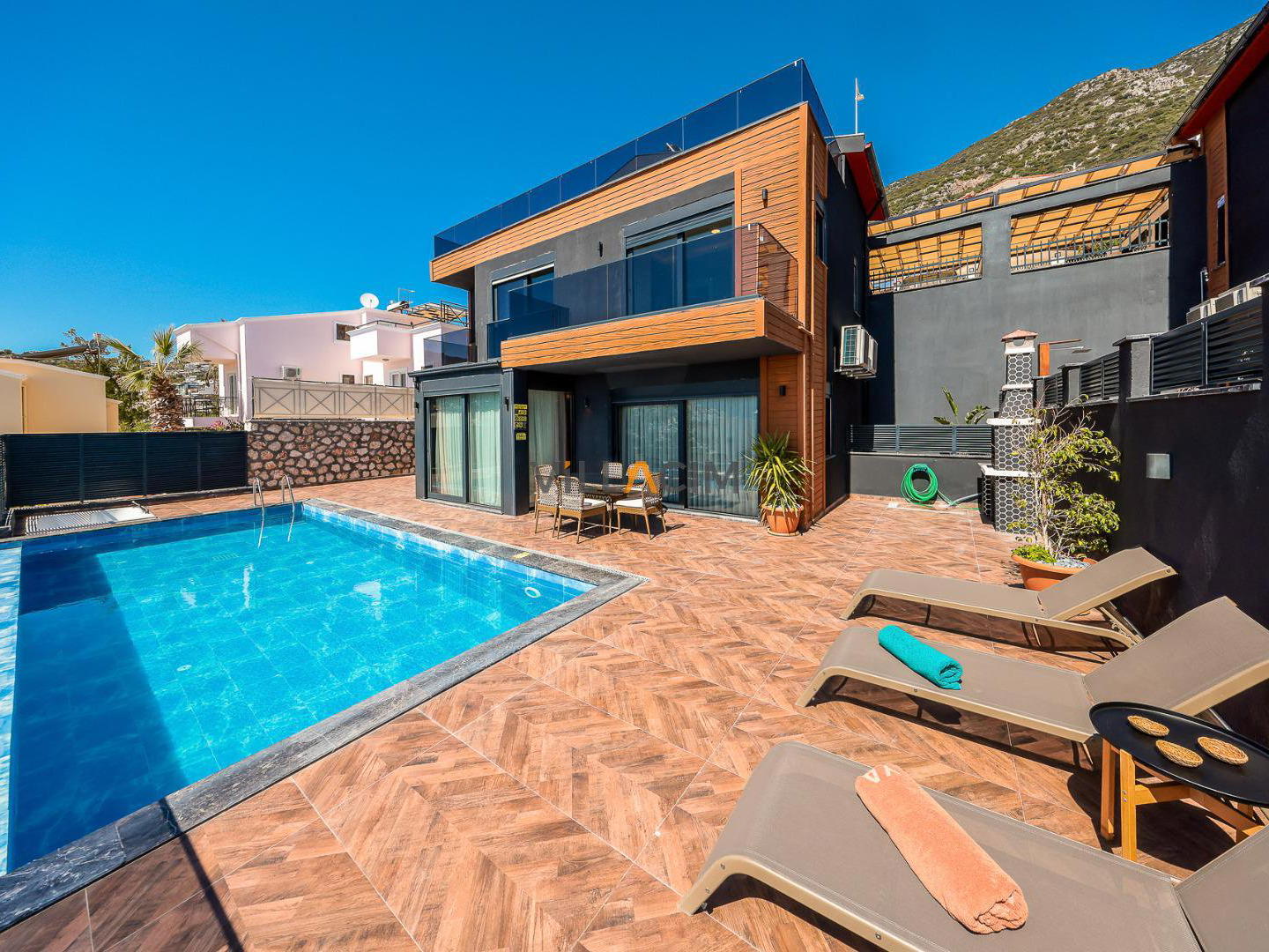 Villa Orange Diamond