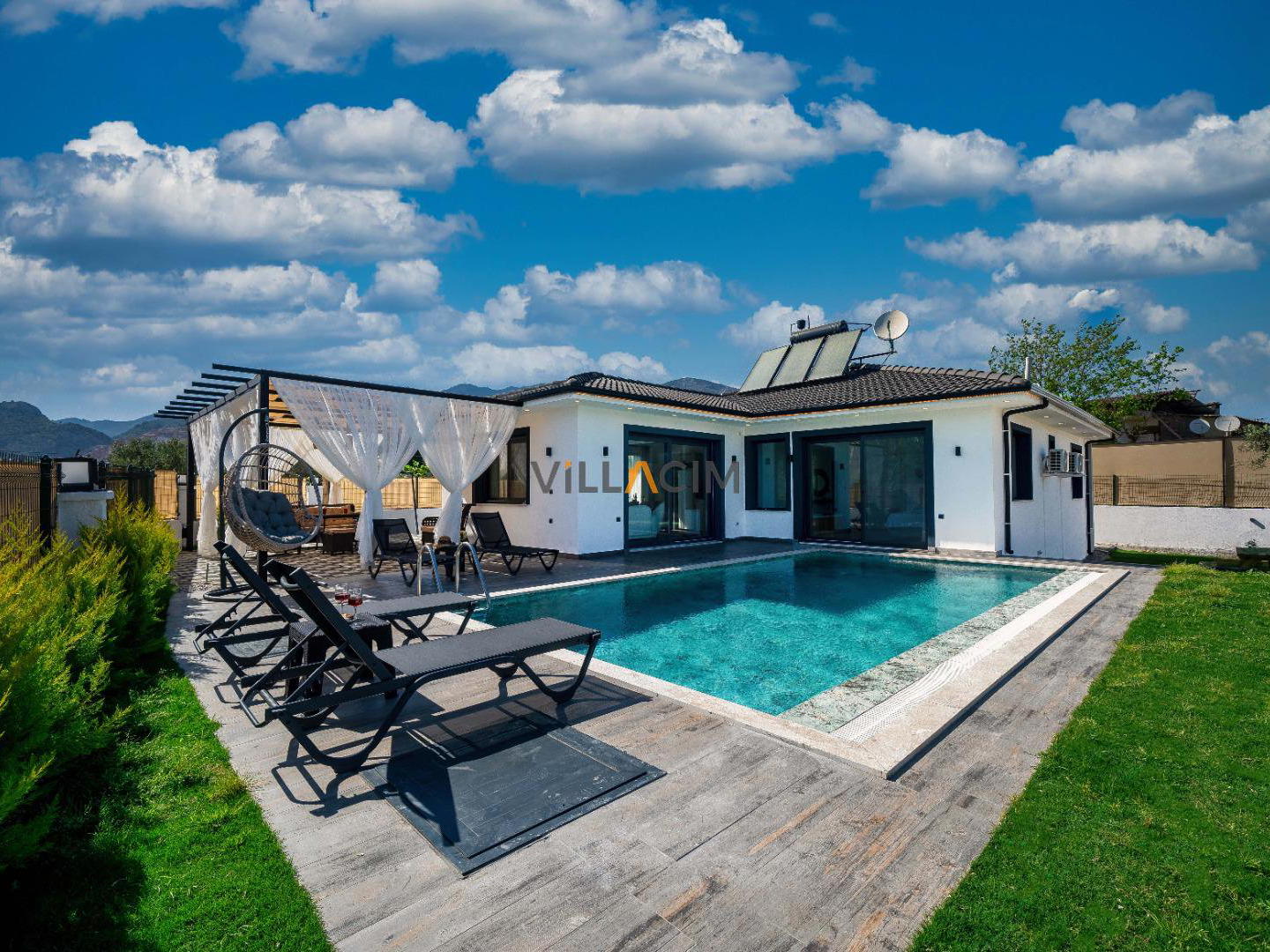 Villa Present