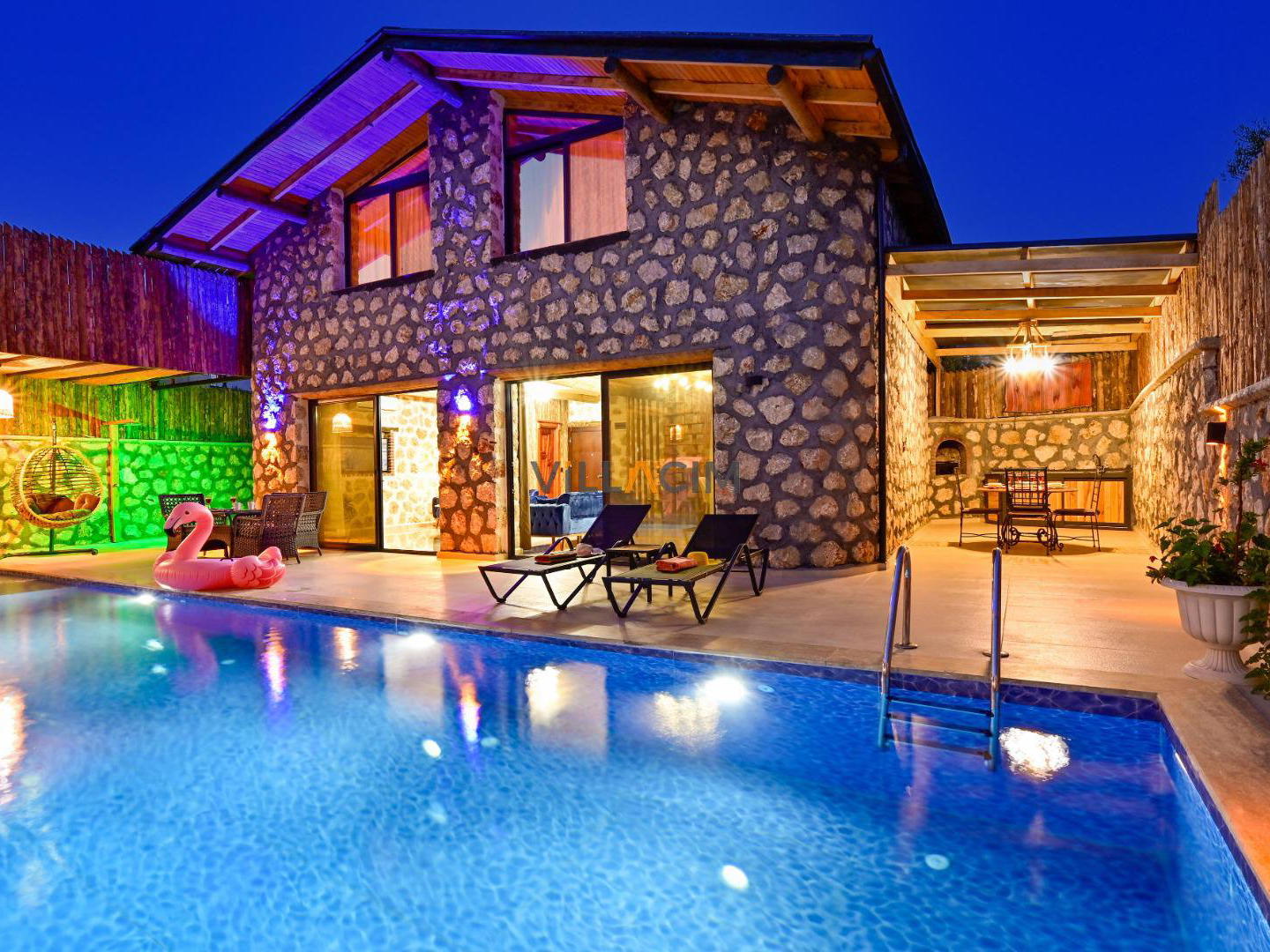 Villa Luma Blue