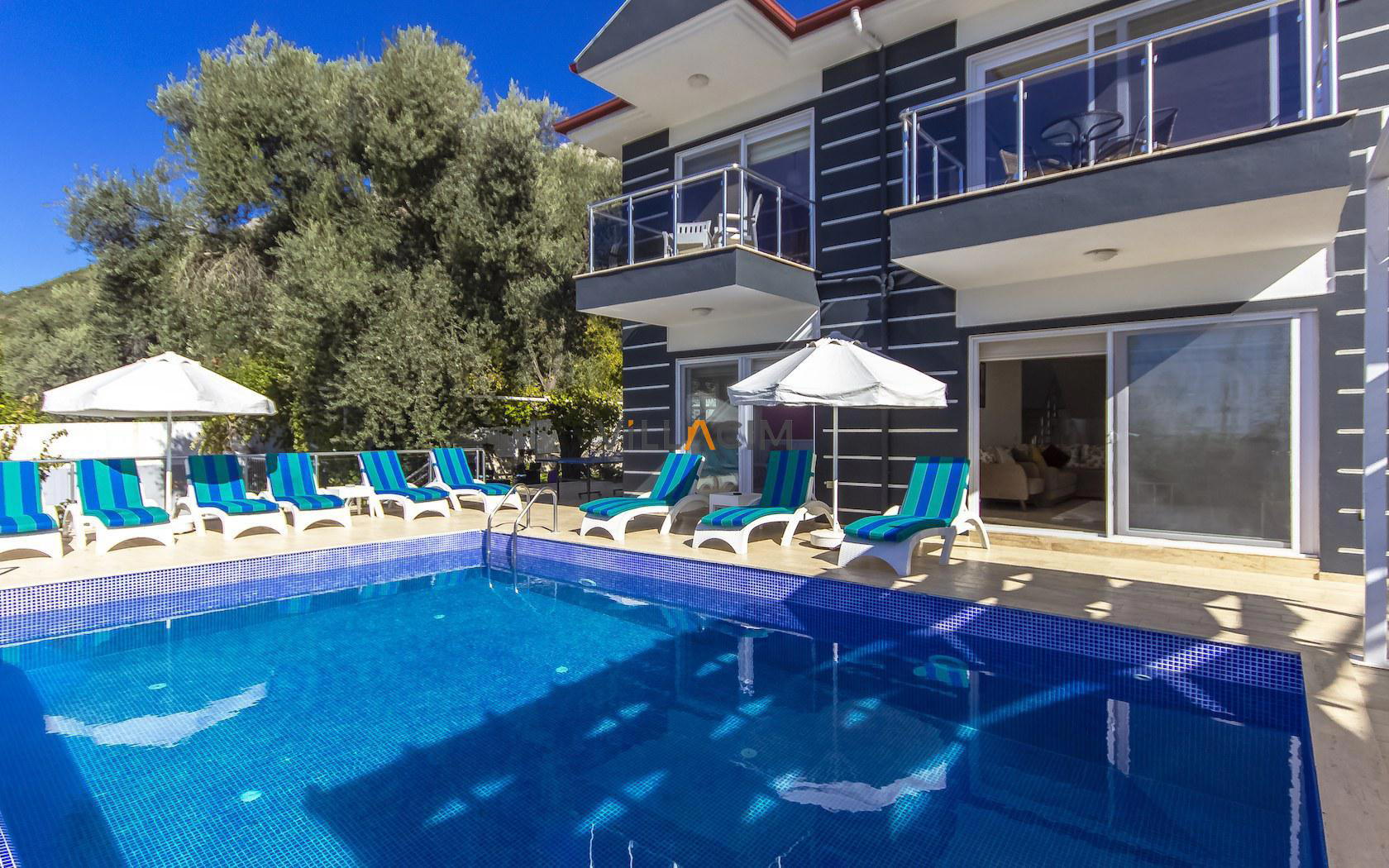Villa Ekru