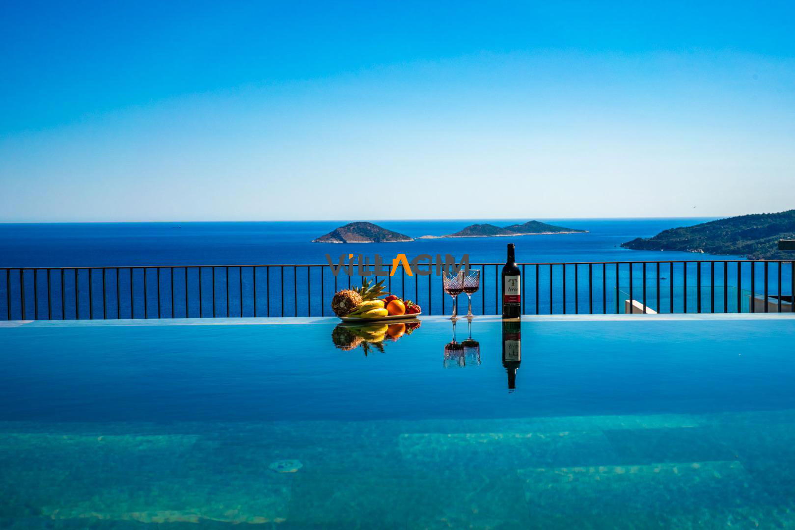 Villa Aura D