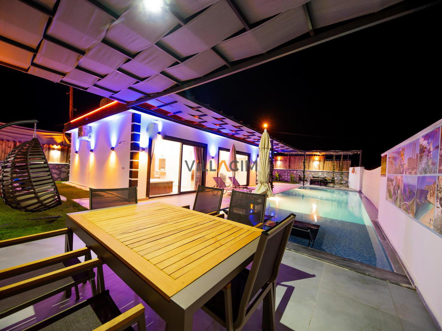 Villa Nar Çiçeği