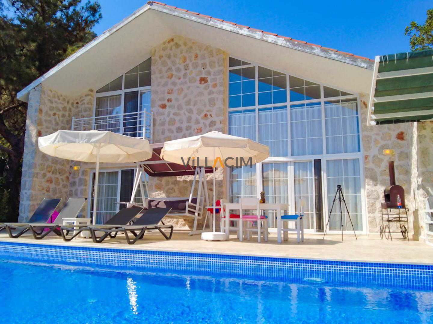 Villa Hiraya 2