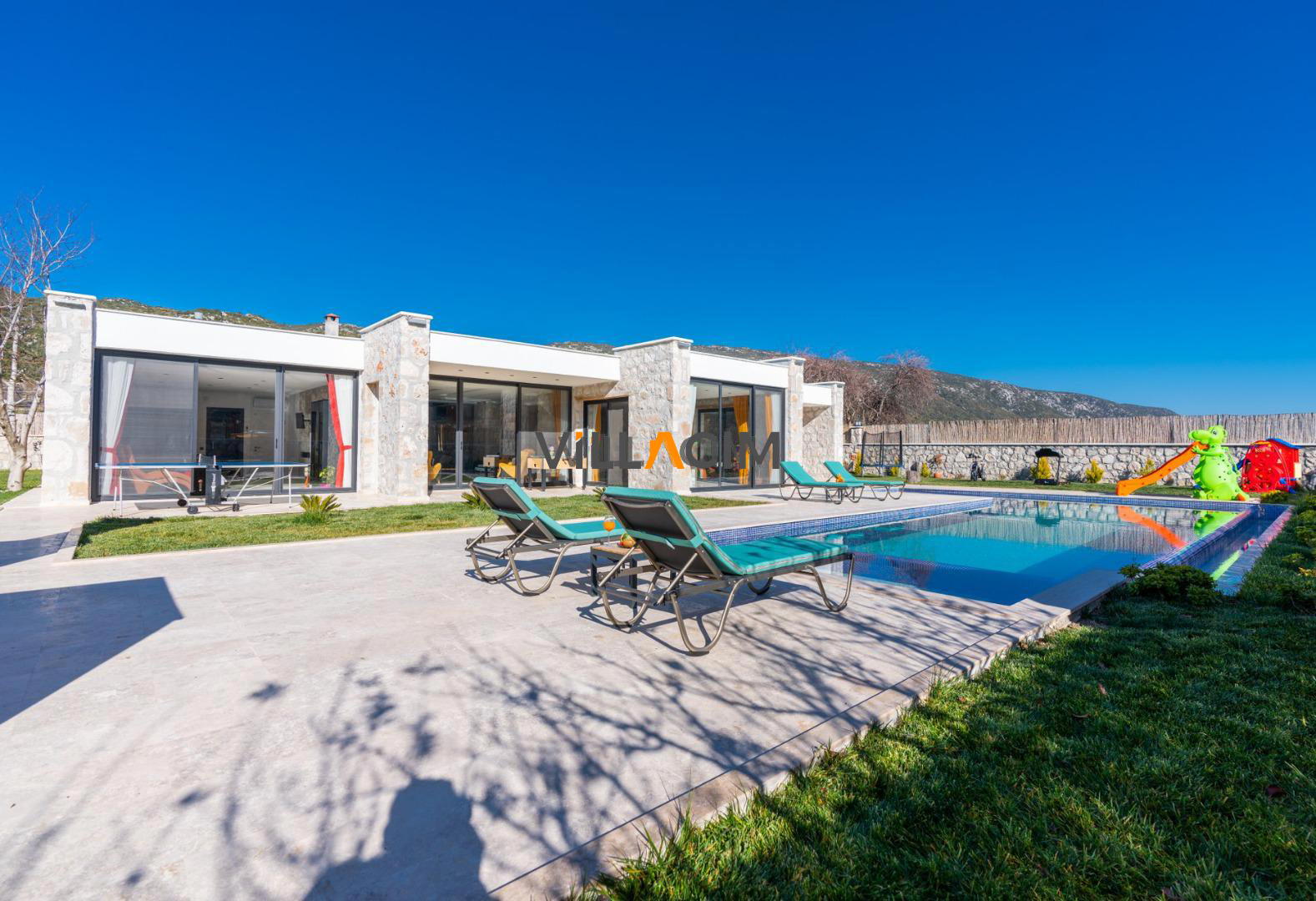 Villa Web