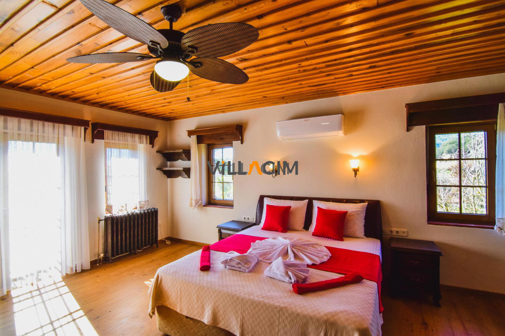 Villa Rock Home