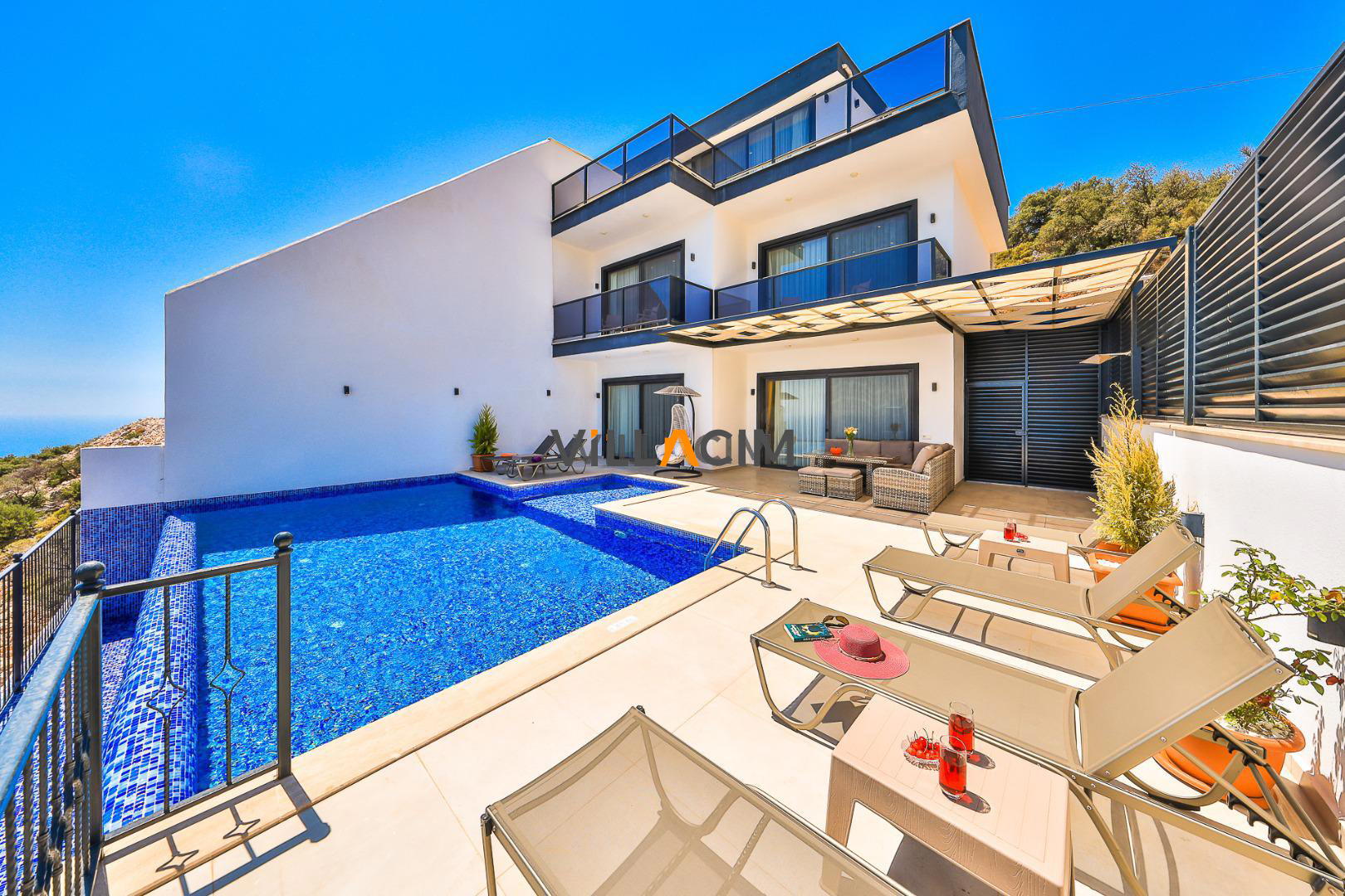 Villa Zora 2