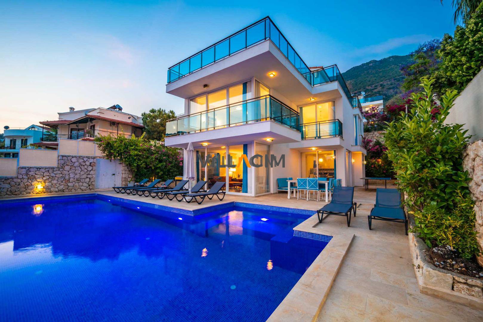 Villa Trios