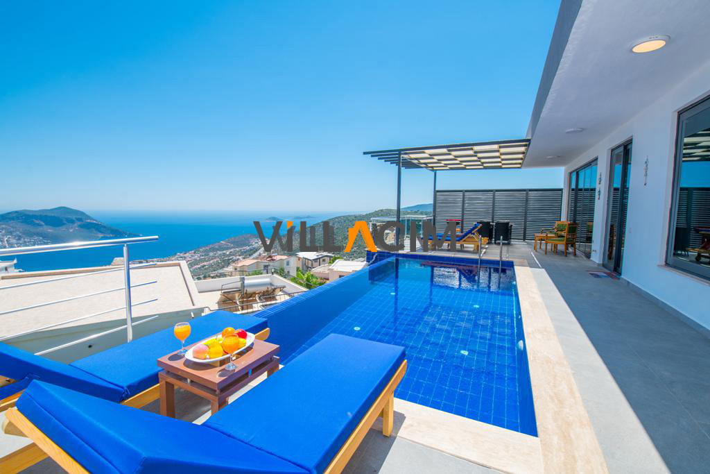 Villa Twins 2