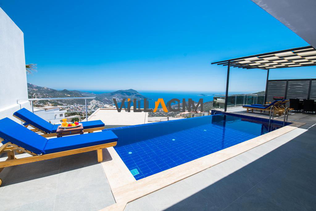 Villa Twins 2