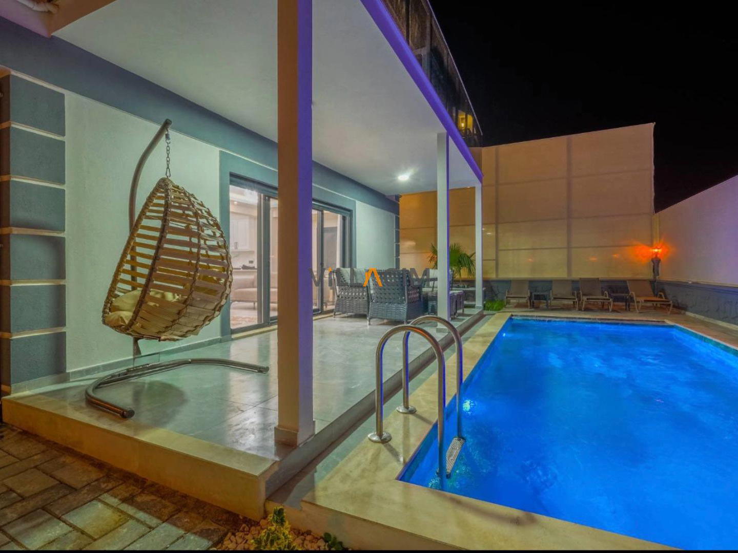 Villa Adenna