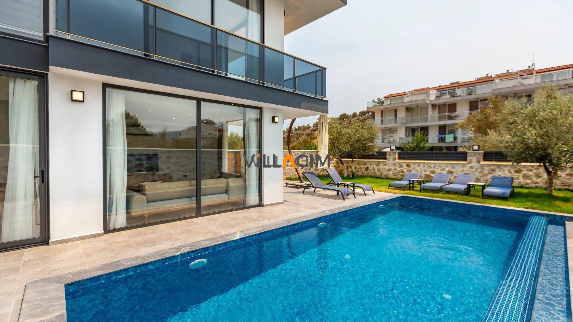 Villa Calix 2
